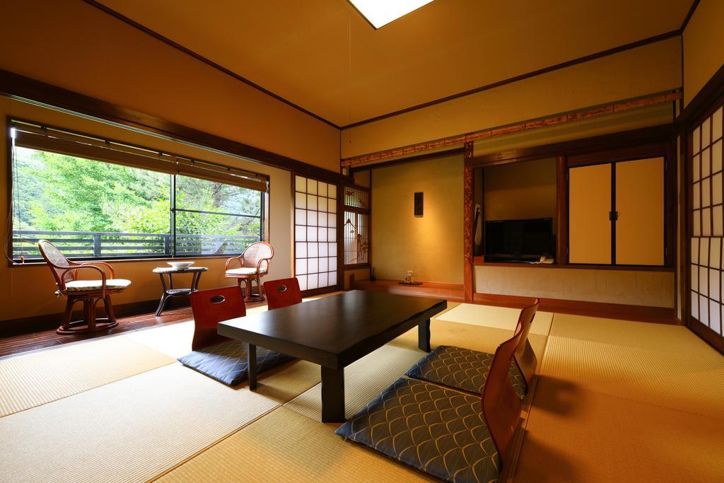 Ryokan Izumoya Yufu Exterior photo